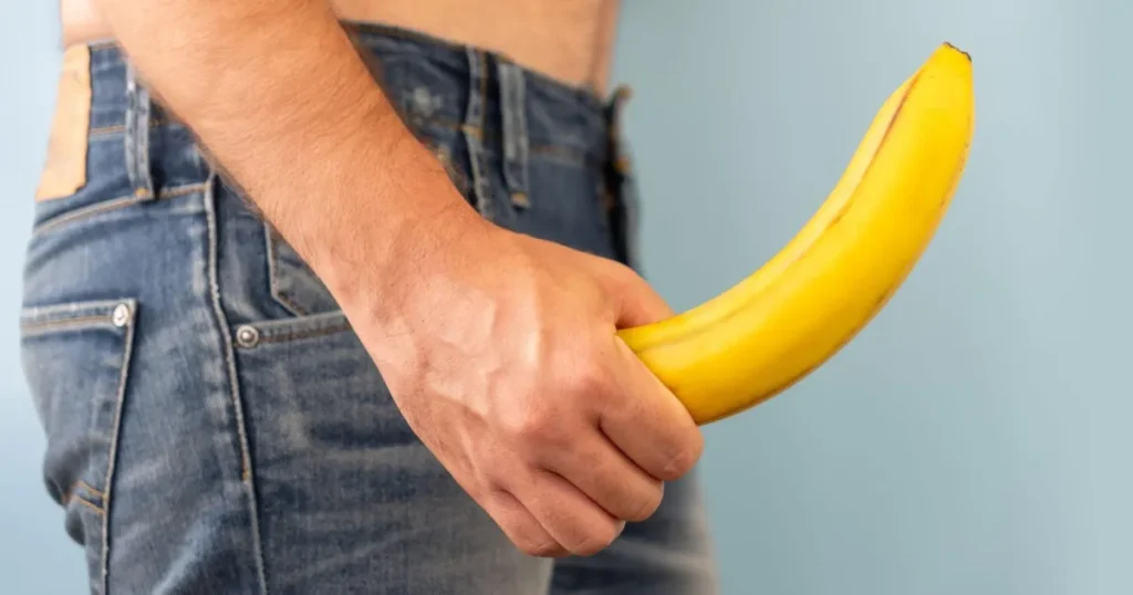 バナナを持つ男性
