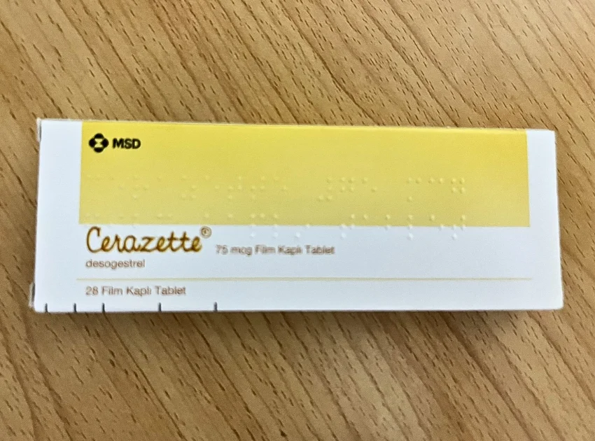 セラゼッタ(Cerazette)の箱(表面)