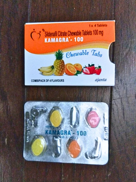 カマグラチュアブル（KAMAGRA Chewable）100mgの箱と4錠が入ったシート