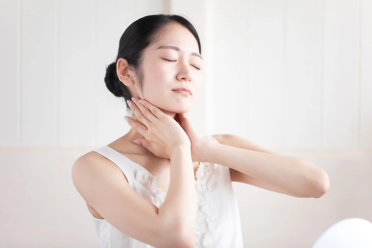 むくみによる顔の腫れはリンパマッサージ