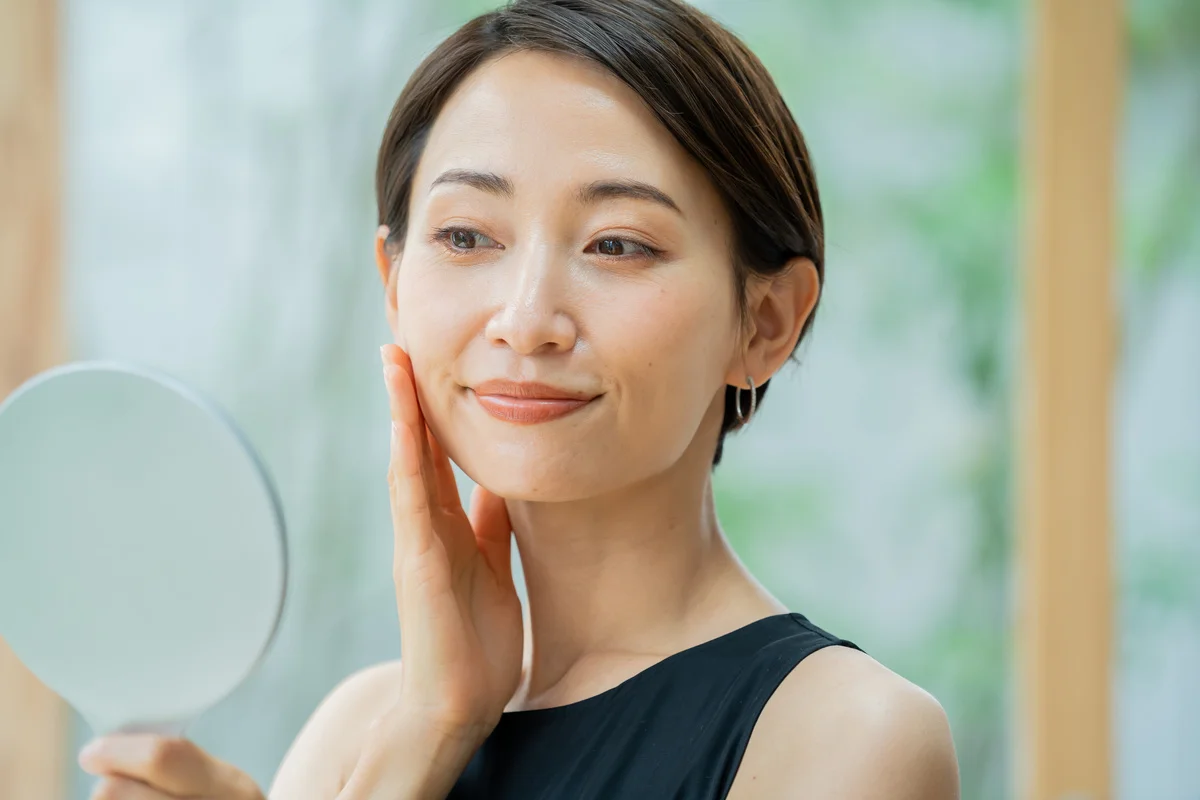 顔のシミを正しくケアして明るい印象を目指そう
