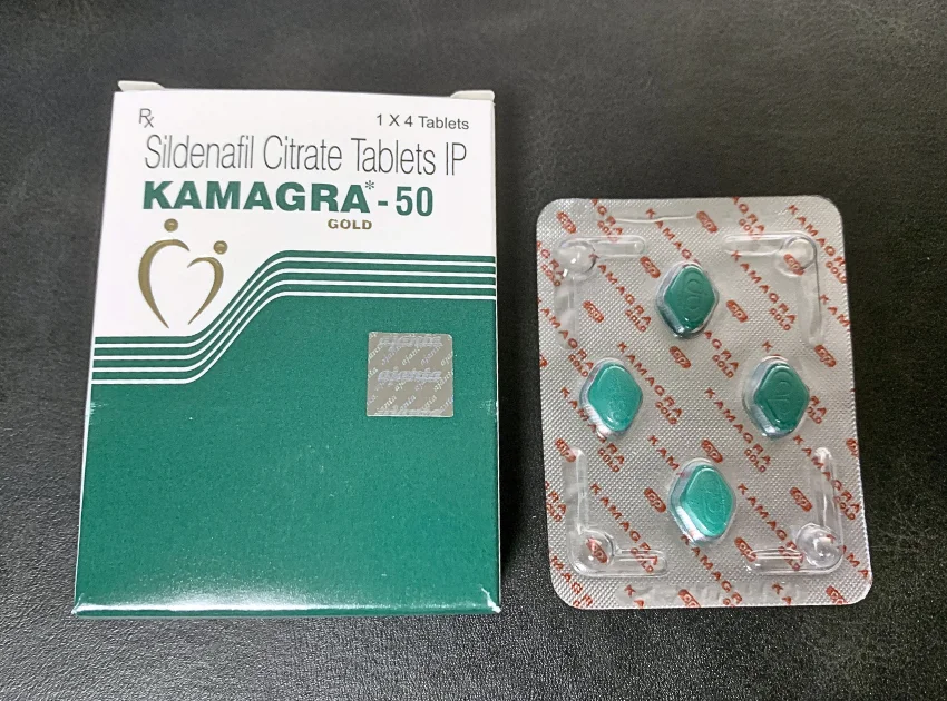 カマグラゴールド(KAMAGRA GOLD)50mgの箱と4錠が入ったシート