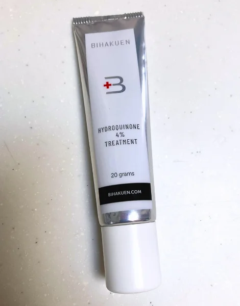 ビハクエン ハイドロキノン(BIHAKUEN HYDROQUINONE)のチューブ