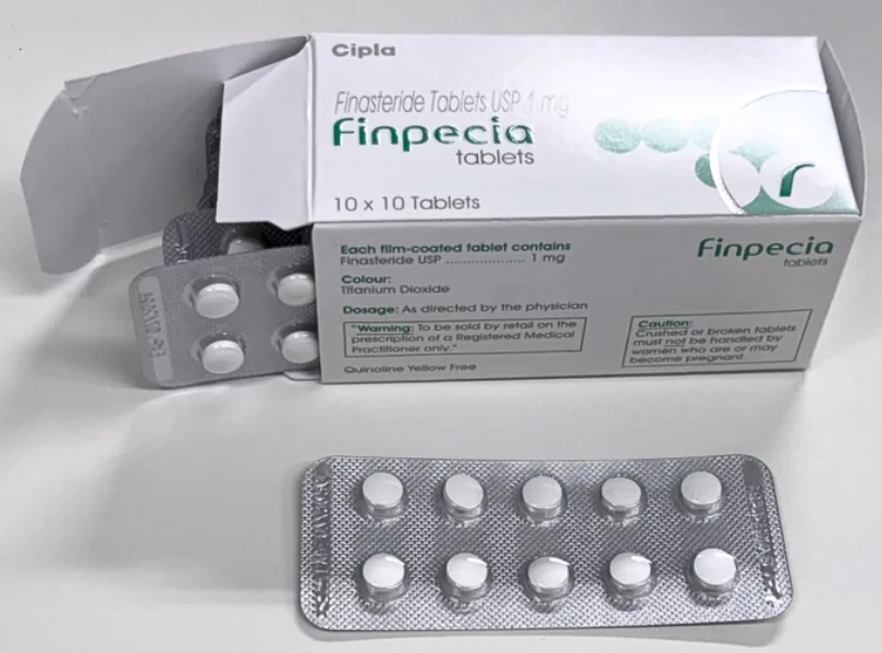 フィンペシア（Finpecia）USP 1mg（100錠）の空いた箱と10錠が入ったシート