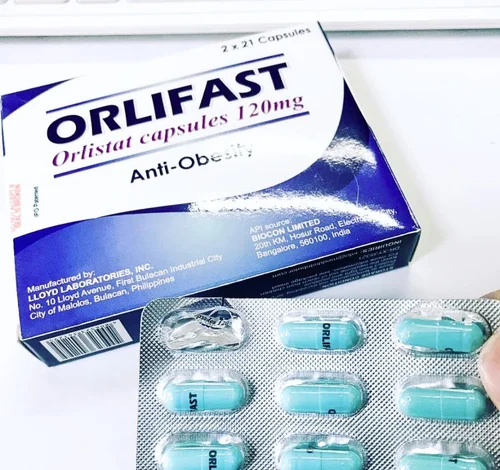 オルリファスト（ORLIFAST）の箱と1錠使用したシート