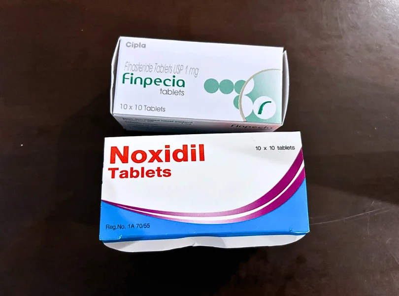 フィンペシア（Finpecia）USP 1mgの箱とノキシジル（Noxidil）の箱