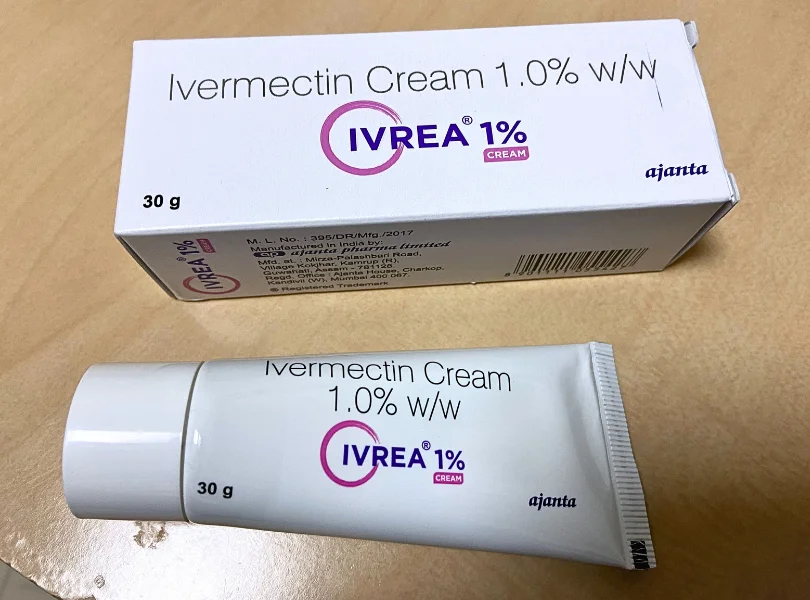 イブレアクリーム（イベルメクチンクリーム / IVREA CREAM）1%の箱とチューブ