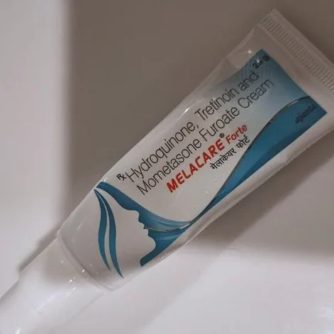 メラケアフォルテクリーム（MELACARE Forte Cream）のチューブ