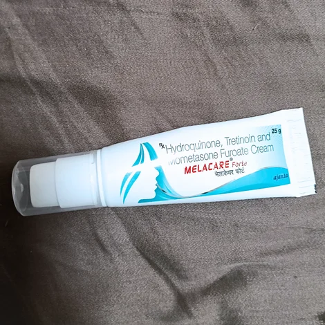 メラケアフォルテクリーム（MELACARE Forte Cream）のチューブ