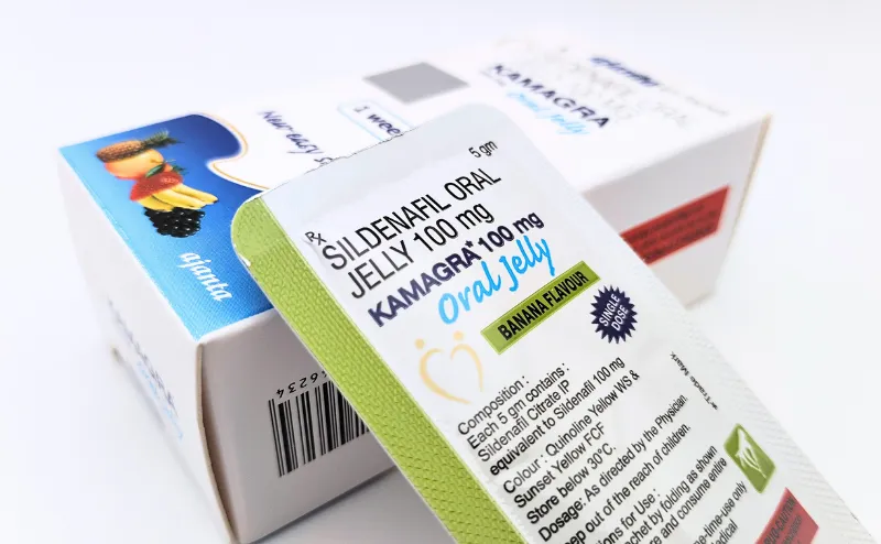 カマグラオーラルゼリー（KAMAGRA Oral Jelly）100mgの箱とバナナ味