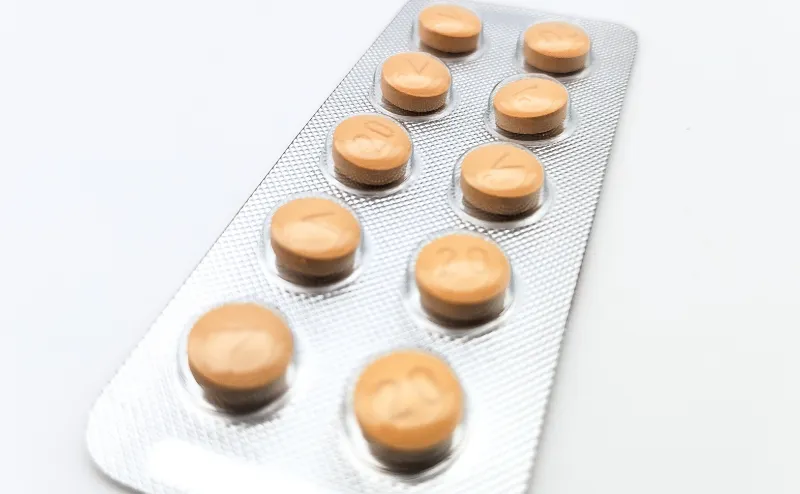 バリフ（VALIF）20mgの10錠が入ったシートを縦に撮影した写真