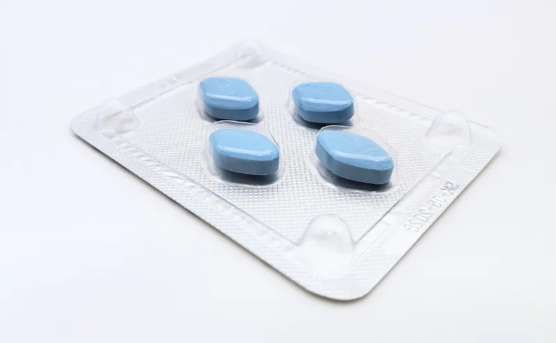 バイアグラ（VIAGRA）100mgが4錠入っているシート