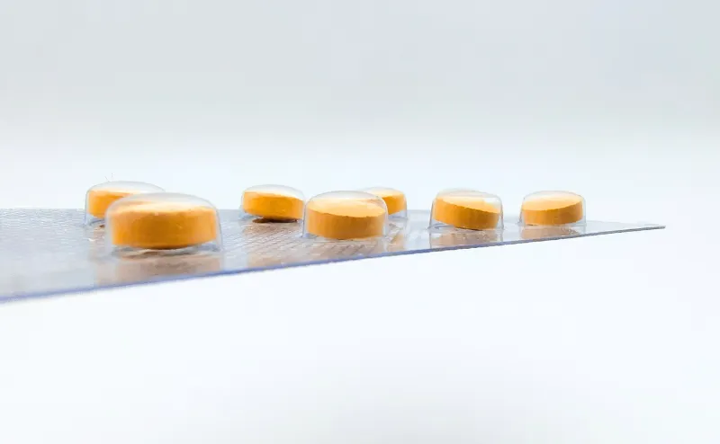 ビリトラ（VILIATRA）20mgの10錠が入ったシートを水平にして撮影した写真